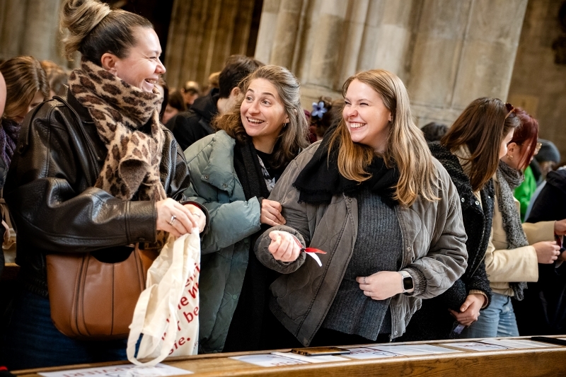 Begegnungsgottesdienst mit den Mitarbeitenden der St. Nikolausstiftung im Stephansdom / Erzdiözese Wien/Stephan Schönlaub Begegnungsgottesdienst mit den Mitarbeitenden der St. Nikolausstiftung im Stephansdom